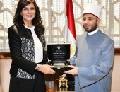 وزير الأوقاف يستقبل السفيرة نبيلة مكرم ووفد التحالف الوطني للعمل الأهلي التنموي