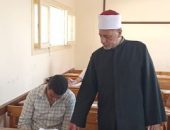 انطلاق امتحانات الشهادة الثانوية(الدور الثاني) بدمياط الأزهرية..ورئيس المنطقة يستهل متابعاته بلجان فتيات دمياط