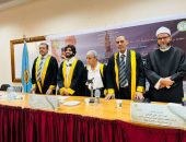 مستشارة فضيلة الإمام الأكبر لشؤون الوافدين تهنئ باحثًا أفغانيا لحصوله على (الماجستير) في الفقه حول إجراء التجارب الطبية على الإنسان الحي