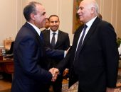 وزير الخارجية والهجرة وشئون المصريين بالخارج يستقبل أمين سر اللجنة المركزية لحركة فتح