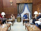 شيخ الازهر يستقبل حرم الرئيس الإندونيسي السابق ومفتي كازاخستان وعددًا من ضيوف مؤتمر وزارة الأوقاف