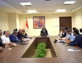 نائب وزير الإسكان يترأس اجتماعاً لمناقشة موقف منظومة الصرف الصحي والصناعي بالروبيكي