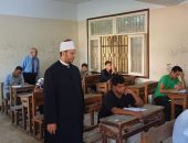 فضيلة الدكتور عبد العزيز أبو خزيمة، رئيس الإدارة المركزية،لمنطقة الإسكندرية الأزهريةيتفقد أعمال امتحانات الدور الثاني للشهادة الثانوية الأزهرية