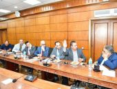 محافظ الدقهلية يستقبل رئيس الجهاز التنظيمي لمياه الشرب بوزارة الإسكان وممثلي وزارة البيئة والبترول لاستلام الموقع المقترح لإنشاء محطة معالجة للصرف الصناعي بالمنطقه الصناعيه بجمصه ومعاينة المصانع التي تتسبب في صدور روائح كريهه وانبعاثات.