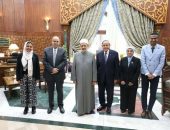 شيخ الازهر يستقبل رئيس جامعة النيل ويحذِّر من خطورة تحول التعليم لمنتج ربحي منزوع الهوية