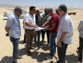 تطوير الطرق بمنطقة الصناعات المتوسطة وترفيق الأراضي السكنية ببني سويف الجديدة