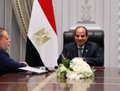 السيد الرئيس عبد الفتاح السيسي، يجتمع مع محافظ البنك المركزي السيد/ حسن عبد الله، حيث اطلع السيد الرئيس على مؤشرات الوضع الاقتصادي المصري والعالمي