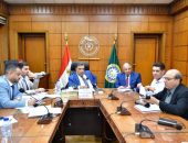 محافظ الدقهلية يلتقي بأعضاء مجلسي النواب والشيوخ بحضور أعضاء الجهاز التنفيذي لبحث ومناقشة عدد من الموضوعات والمشاكل المتعلقه بالمواطنين .