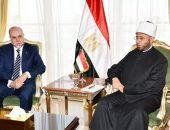 وزير الأوقاف يستقبل قاضي قضاة فلسطين ومستشار الرئيس الفلسطيني للشئون الدينية والعلاقات الإسلامية