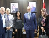 وزير العدل يلتقي وفدا من المركز الفلسطيني لقضايا السلام والديمقراطية