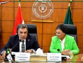 محافظ الدقهلية يستقبل نائب وزير الصحه والسكان في إطار زيارتها للمحافظة ويترأس المجلس الإقليمي للسكان بالدقهليه لمناقشة مؤشرات المحافظه في القضيه السكانيه .