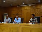 حرص المهندس عبد المطلب عمارة محافظ الأقصر على التواصل المباشر مع المواطنين وتلبية احتياجاتهم وتخفيف المعاناة عنهم،وتوطيد جسور الثقة بين المواطنين والحكومة.