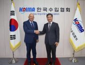 السفير المصرى في كوريا الجنوبية يلتقي برئيس مجلس الإدارة والرئيس التنفيذي لرابطة المستوردين الكوريين