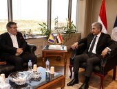 وزير السياحة والآثار  يبحث مع سفير البوسنة والهرسك بالقاهرة تعزيز آواصر التعاون المشترك