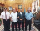 الأستاذ الدكتور حسين عبد العال أبو صغير عميد الكلية يستقبل  وفداً من كلية الشريعة والقانون بأسيوط،