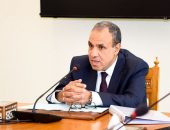 وزير الخارجية والهجرة وشئون المصريين بالخارج يجتمع مع قيادات وأعضاء القطاع الإفريقي بوزارة الخارجية