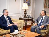 وزير الخارجية والهجرة وشئون المصريين في الخارج يستقبل مرشح مصر لمنصب مدير عام منظمة “اليونسكو”