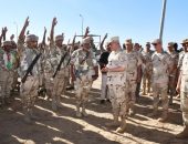 الفريق / أحمد خليفة رئيس أركان حرب القوات المسلحة يتفقد إحدى نقاط تأمين خط الحدود الدولية على الإتجاه الإستراتيجى الشمالى الشرقى …