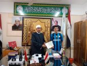 رئيس منطقة كفر الشيخ الأزهرية يكرم الطلاب الحاصلين على درجات الحافز الرياضي