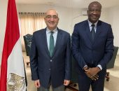 سفير جمهورية مصر العربية في مونروفيا يلتقي مع محافظ البنك المركزي الليبيري