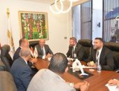 اجتماع وزير الطيران المدني مع وفد من إدارة أمن النقل الأمريكية (TSA)