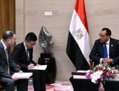 رئيس الوزراء يلتقي الرئيس التنفيذي لشركة الصين الجنوبية للزجاج