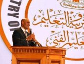 وزير التربية والتعليم يستعرض مع مديري المدارس من ٩ محافظات اجراءات انتظام العملية التعليمية خلال العام الدراسي الجديد