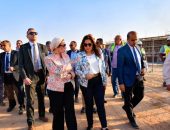 وزيرتا البيئة والتنمية المحلية تتفقدان مراحل انشاء البنية التحتية لمدينة المخلفات بالعاشر من رمضان