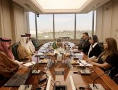 نائب وزير السياحة والآثار تلتقي بالرئيس التنفيذي للهيئة السعودية للبحر الأحمر والمدير التنفيذي للشراكات الاستراتيجية بالهيئة لبحث سبل التعاون في مجال السياحة الساحلية بالبحر الأحمر