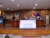 محافظ دمياط يتابع أعمال اجتماع اللجنة التنفيذية للمبادرة الوطنية للمشروعات الخضراء الذكية