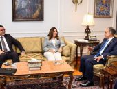وزير الخارجية والهجرة يستقبل وزيرة التنمية المحلية ووزير الإسكان والمرافق والمجتمعات العمرانية