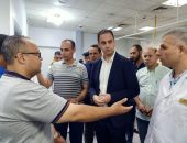 نائب وزير الصحة والسكان يطمئن على حالة مصابي حادث قطاري الزقازيق في مستشفى الأحرار التعليمي