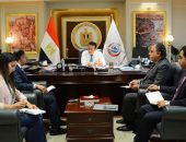 نائب رئيس مجلس الوزراء وزير الصحة والسكان يستقبل السفير المصري بجنوب أفريقيا