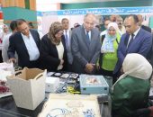 محافظ المنيا يفتتح معرض ايادى مصر للحرف اليدوية ويشيد بجودة المنتجات: دليل على مهارات الصناع