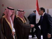 رئيس الوزراء يلتقي وزير الصناعة والثروة المعدنية السعودي لبحث سبل التعاون بين البلدين
