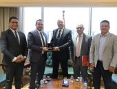 وزير العمل يستقبل وفدًا من شركة ليوني الألمانية العالمية لتصنيع كابلات وضفائر السيارات.