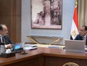 رئيس الوزراء يتابع مع وزير قطاع الأعمال العام عددا من ملفات عمل ومشروعات الوزارة