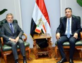 وزير التموين والتجارة الداخلية يستقبل سفير إيطاليا لبحث مجالات وسُبل التعاون المشتركة.