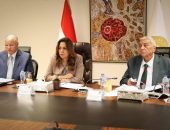 وزيرة التنمية المحلية تترأس لجنة اختيار المتقدمين علي بعض الوظائف القيادية الشاغرة بديوان عام الوزارة