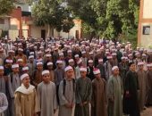 في مشهد فريد وسط أجواء من الحماس والالتزام.. طلاب المعاهد الأزهرية بمحافظة قنا يصطفون في طابور الصباح في أول أيام العام الدراسي الجديد 