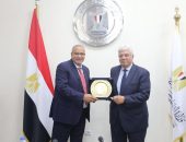 وزير التعليم العالي يكرم معهد النيل العالي للهندسة والتكنولوجيا بالمنصورة بمناسبة حصوله على اعتماد ABET الأمريكي