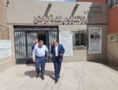 محافظ الدقهلية في جوله مفاجئة علي المركز التكنولوجي لخدمة المواطنين بالسنبلاوين لمتابعة العمل في ملف التصالح ويلتقي بالمواطنين ويستمع الي مطالبهم.