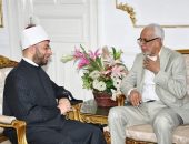وزير الأوقاف: الساحات الصوفية في الصعيد لها دور عظيم حيث تصلح بين العائلات في الخصومات وتحافظ على استقرار المجتمع وتحصن من التطرف وترتكز على العلم وحفظ القرآن