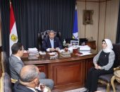 محافظ دمياط يناقش مستجدات الموقف التنفيذى لمشروعات المبادرة الرئاسية ” حياة كريمة ” والمشروعات القومية الجارى تنفيذها بالمحافظة