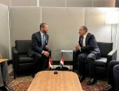 اتصالاً بسلسلة لقاءاته على هامش الجمعية العامة للأمم المتحدة، وزير الخارجية والهجرة يجتمع مع وزير خارجية سلطنة عمان