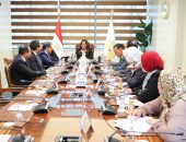 وزيرة التنمية المحلية تبحث مع رئيس شركة ( إي فاينانس) ملفات التعاون المشترك