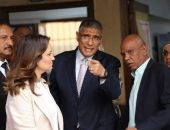 محافظ الجيزة يتفقد مدارس العمرانية والدقى وجنوب الجيزة لمتابعة انتظام العام الدراسي الجديد