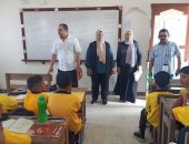 الأستاذ مصطفى بهي، مدير التعليم الابتدائي بمنطقة الإسكندرية الأزهرية يتفقد معهد سموحة النموذجي التابع لإدارة وسط تحت إشراف فضيلة الدكتور عبد العزيز أبو خزيمة، رئيس الإدارة المركزية لمنطقة الإسكندرية الأزهرية