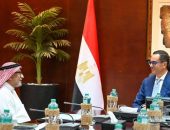 وزير الاستثمار والتجارة الخارجية يلتقي رئيس مجموعة عبد المحسن الحكير القابضة لبحث مشروعات المجموعة بالسوق المصري وتوسعاتها المستقبلية