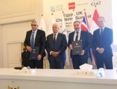 وزير التعليم العالى يشهد توقيع عقود لفتح مكاتب لعدد من هيئات التصنيف والتسجيل البريطانية